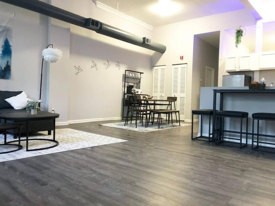Downtown Cleveland -Modern First Floor Unit Apartment Екстериор снимка